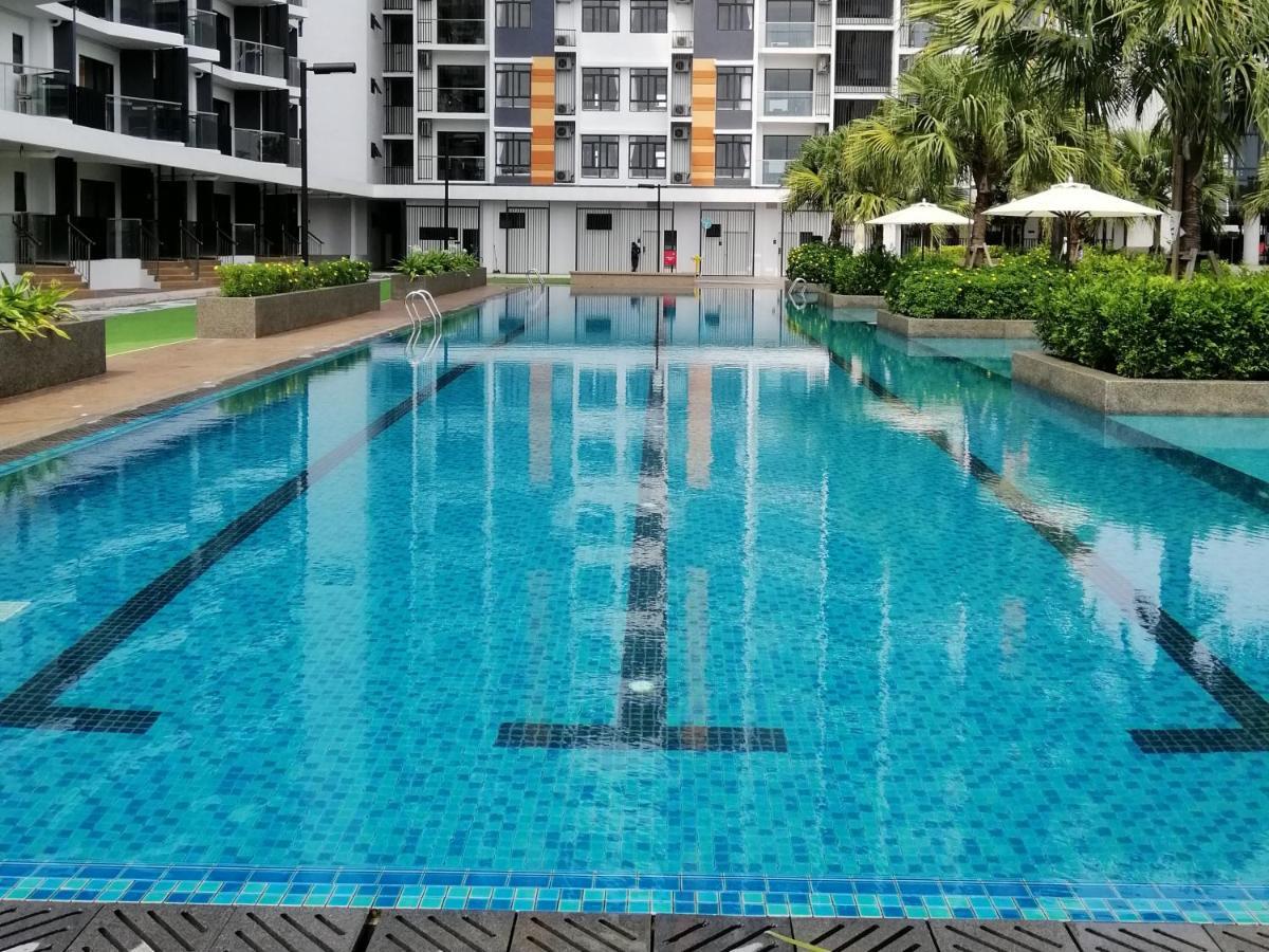 Timurbay Seafront Residence By Hardinahomes Kuantan Exteriér fotografie